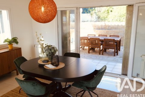 Сasa de 4 dormitorios en venta en Roda de Berà, Tarragona, Cataluña, Spain № 4681 - foto 9