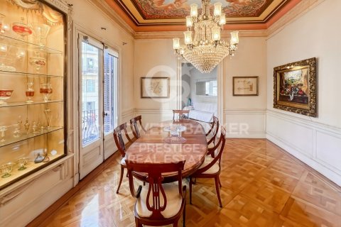 3 bedrooms apartment for sale in Barcelona, Catalonia, Spain № 5782 - photo 10