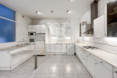 3 bedrooms apartment for sale in Barcelona, Catalonia, Spain № 5782 - photo 12