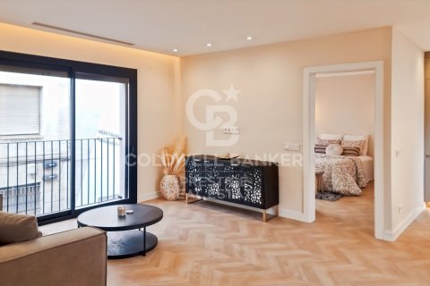 2 bedrooms apartment for sale in Barcelona, Catalonia, Spain № 5779 - photo 2