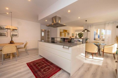 Купить дом в Калелья-де-Палафружель, Испания с 6 комнат, № 1763 - фото 7