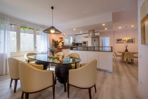 Купить дом в Калелья-де-Палафружель, Испания с 6 комнат, № 1763 - фото 6