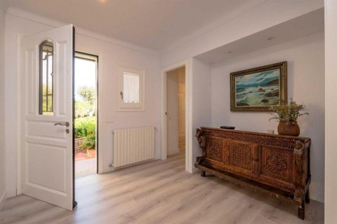 Купить дом в Калелья-де-Палафружель, Испания с 6 комнат, № 1763 - фото 9