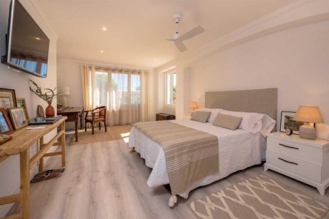 Купить дом в Калелья-де-Палафружель, Испания с 6 комнат, № 1763 - фото 11