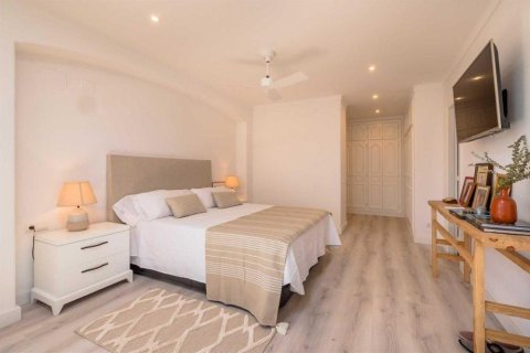 Купить дом в Калелья-де-Палафружель, Испания с 6 комнат, № 1763 - фото 12