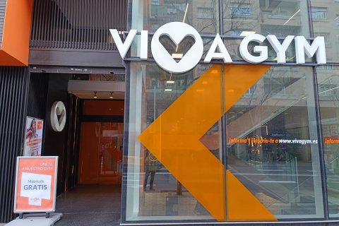 Propiedad comercial de 1 m² en venta en Barcelona, Cataluña, Spain № 1766 - foto 2