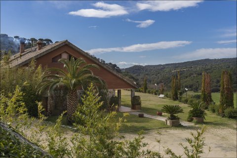 Купить дом в Сан-Андреу-де-Льяванерес, Испания с 6 комнат, № 1762 - фото 7