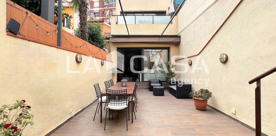 Дом с 4 спальнями в Сант-Андреу, Барселона, Каталония, Испания № 2032