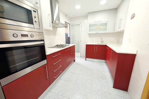 Квартира с 4 спальнями в Сантс-Монтжуике, Барселона, Каталония, Испания № 2029