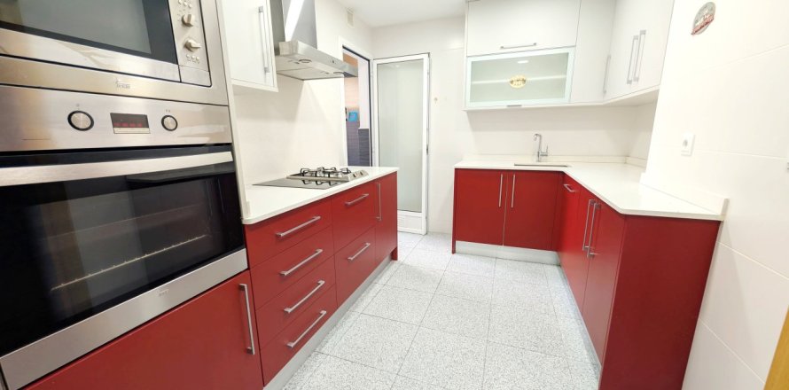 Apartamento de 4 dormitorios en venta en Sants-Montjuïc, Barcelona, Cataluña, Spain № 2029