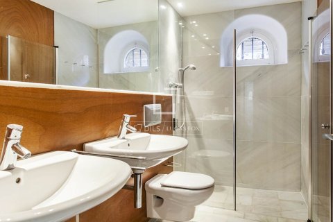 5 chambres villa à vendre à Valldoreix, Barcelona, Catalonia, Spain № 4111 - photo 30