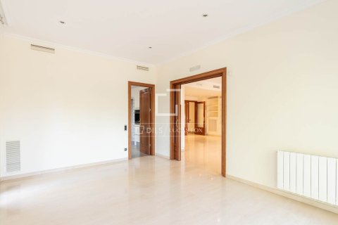 7 chambres villa à vendre à Sant Cugat Del Valles, Barcelona, Catalonia, Spain № 4116 - photo 11