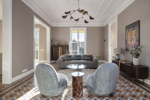 4 chambres apartment à vendre à Barcelona, Catalonia, Spain № 4113