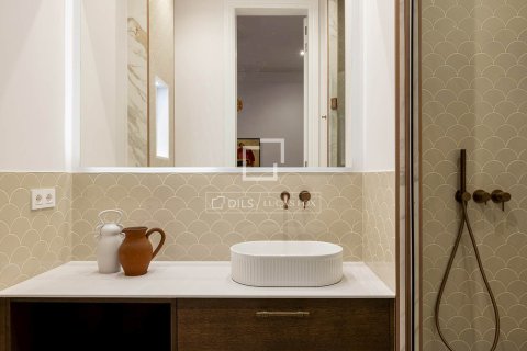 4 chambres apartment à vendre à Barcelona, Catalonia, Spain № 4113 - photo 19