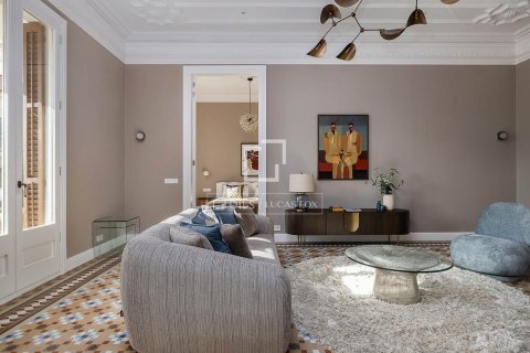 4 chambres apartment à vendre à Barcelona, Catalonia, Spain № 4113 - photo 3