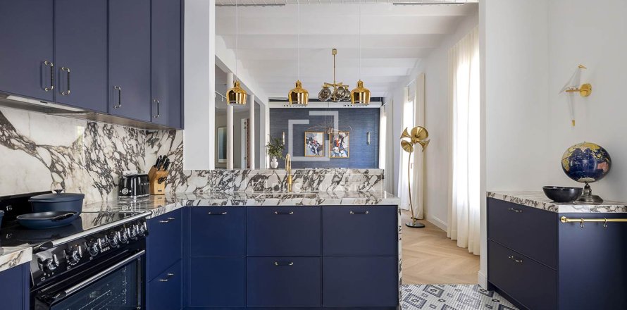 3 bedrooms apartment for sale in Barcelona, Catalonia, Spain № 4115