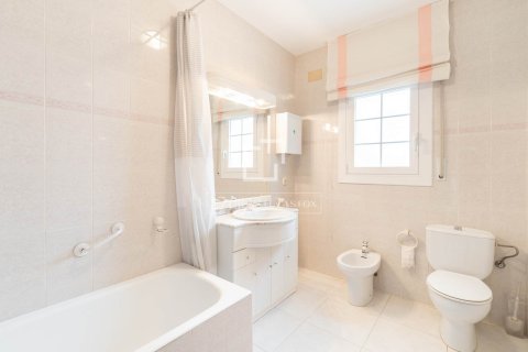 5 chambres villa à vendre à Castelldefels, Barcelona, Catalonia, Spain № 4110 - photo 25