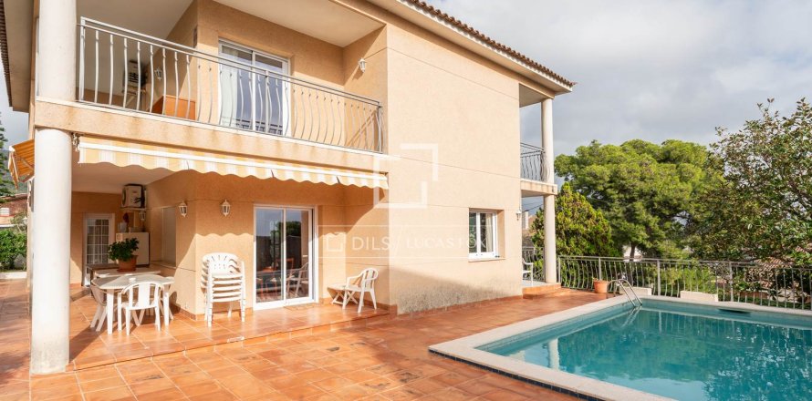 5 chambres villa à vendre à Castelldefels, Barcelona, Catalonia, Spain № 4110