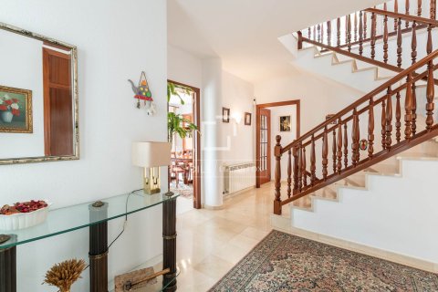 5 chambres villa à vendre à Castelldefels, Barcelona, Catalonia, Spain № 4110 - photo 2