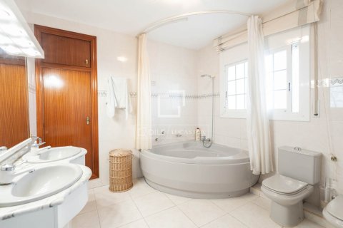 5 chambres villa à vendre à Castelldefels, Barcelona, Catalonia, Spain № 4110 - photo 17