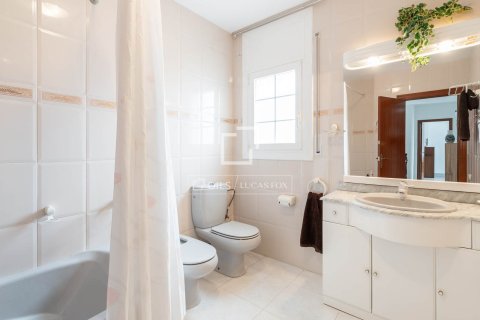 5 chambres villa à vendre à Castelldefels, Barcelona, Catalonia, Spain № 4110 - photo 28