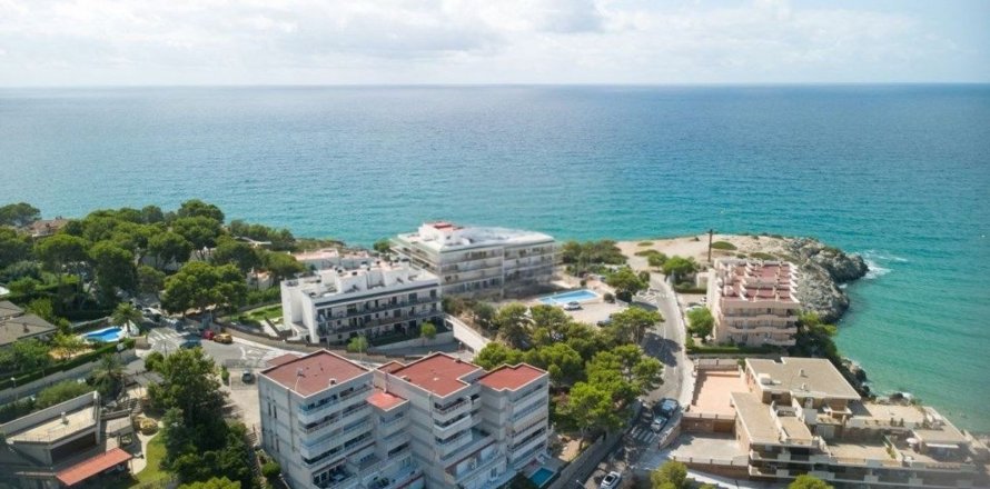 3 bedrooms apartment for sale in Salou, Tarragona, Catalonia, Spain № 7210