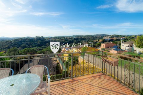3 bedrooms house for sale in Lloret de Mar, Girona, Catalonia, Spain № 6710 - photo 2