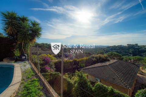 3 bedrooms house for sale in Lloret de Mar, Girona, Catalonia, Spain № 6710 - photo 24