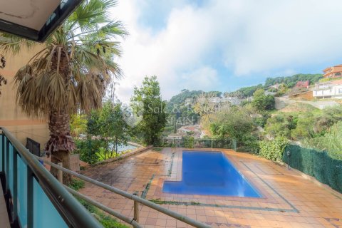 5 bedrooms house for sale in Lloret de Mar, Girona, Catalonia, Spain № 6711 - photo 3