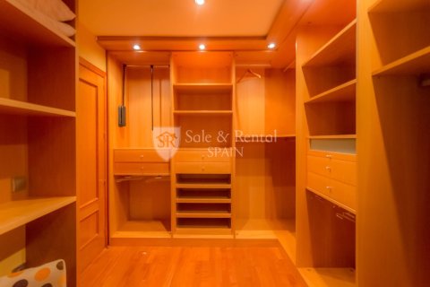 5 bedrooms house for sale in Lloret de Mar, Girona, Catalonia, Spain № 6711 - photo 24