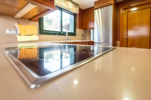 5 bedrooms house for sale in Lloret de Mar, Girona, Catalonia, Spain № 6711 - photo 15