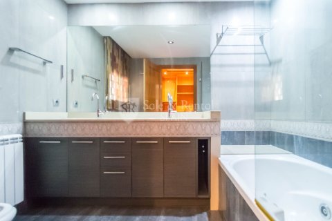 5 bedrooms house for sale in Lloret de Mar, Girona, Catalonia, Spain № 6711 - photo 25