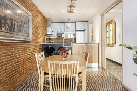 Apartamento de 2 dormitorios en alquiler en Barcelona, Cataluña, Spain № 7165 - foto 27