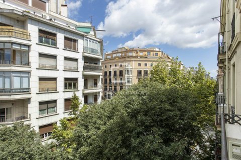 Apartamento de 2 dormitorios en alquiler en Barcelona, Cataluña, Spain № 7165 - foto 19
