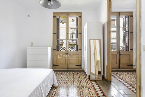 Apartamento de 2 dormitorios en alquiler en Barcelona, Cataluña, Spain № 7165 - foto 21