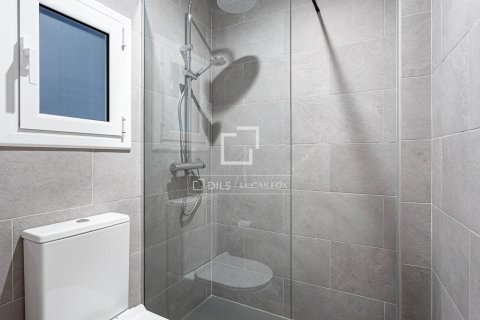 Apartamento de 2 dormitorios en alquiler en Barcelona, Cataluña, Spain № 7160 - foto 21