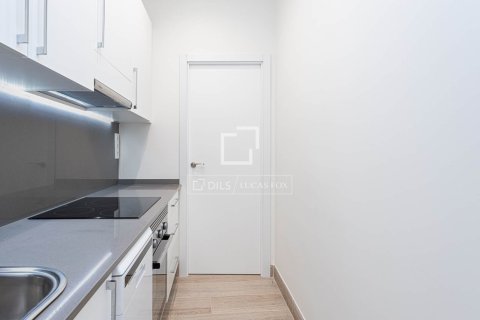 Apartamento de 2 dormitorios en alquiler en Barcelona, Cataluña, Spain № 7160 - foto 8