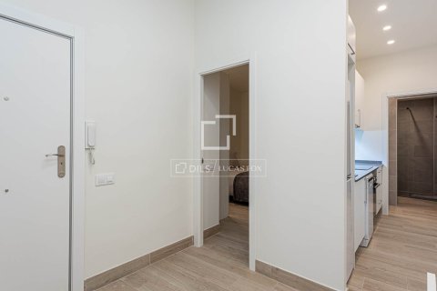 Apartamento de 2 dormitorios en alquiler en Barcelona, Cataluña, Spain № 7160 - foto 10