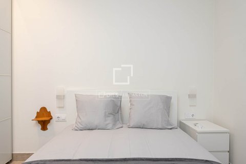 Apartamento de 2 dormitorios en alquiler en Barcelona, Cataluña, Spain № 7160 - foto 13