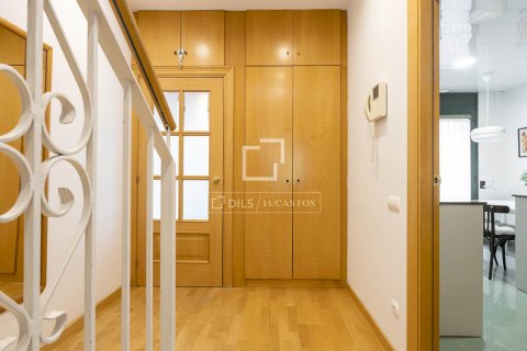 Villa de 3 dormitorios en alquiler en Barcelona, Cataluña, Spain № 7163 - foto 17