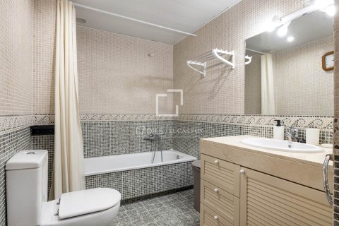 Villa de 3 dormitorios en alquiler en Barcelona, Cataluña, Spain № 7163 - foto 11
