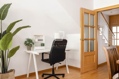 Villa de 3 dormitorios en alquiler en Barcelona, Cataluña, Spain № 7163 - foto 21