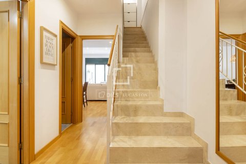 Villa de 3 dormitorios en alquiler en Barcelona, Cataluña, Spain № 7163 - foto 15