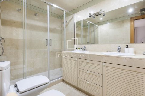 Villa de 3 dormitorios en alquiler en Barcelona, Cataluña, Spain № 7163 - foto 8
