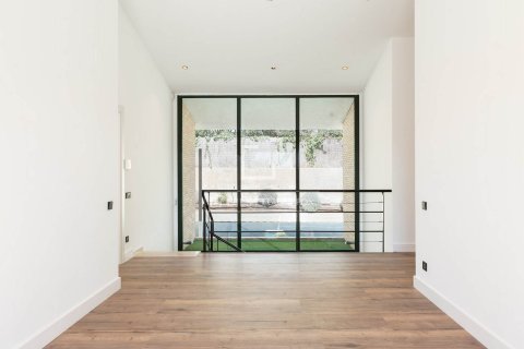 Снять в аренду виллу в Кастельдефельс, Испания с 5 спален, 592м², № 7164 - фото 9