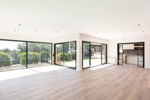 Снять в аренду виллу в Кастельдефельс, Испания с 5 спален, 592м², № 7164 - фото 25