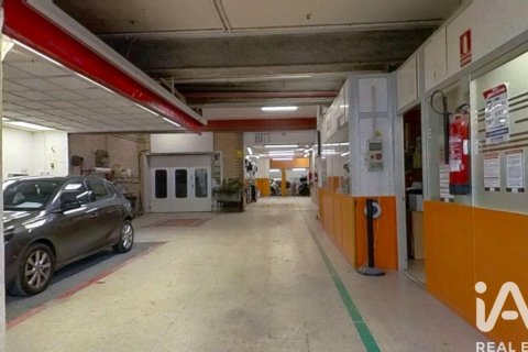 Снять в аренду коммерческую недвижимость в Торредембарра, Испания с 6 спален, 420м², № 7590 - фото 2