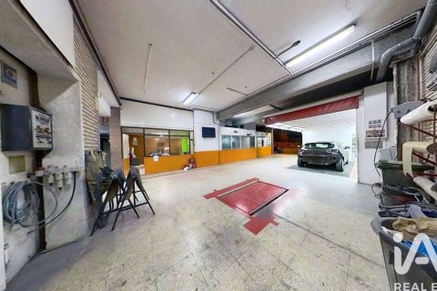 Снять в аренду коммерческую недвижимость в Торредембарра, Испания с 6 спален, 420м², № 7590 - фото 7