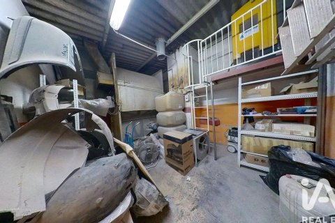Снять в аренду коммерческую недвижимость в Торредембарра, Испания с 6 спален, 420м², № 7590 - фото 15