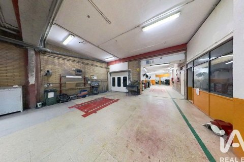Снять в аренду коммерческую недвижимость в Торредембарра, Испания с 6 спален, 420м², № 7590 - фото 4